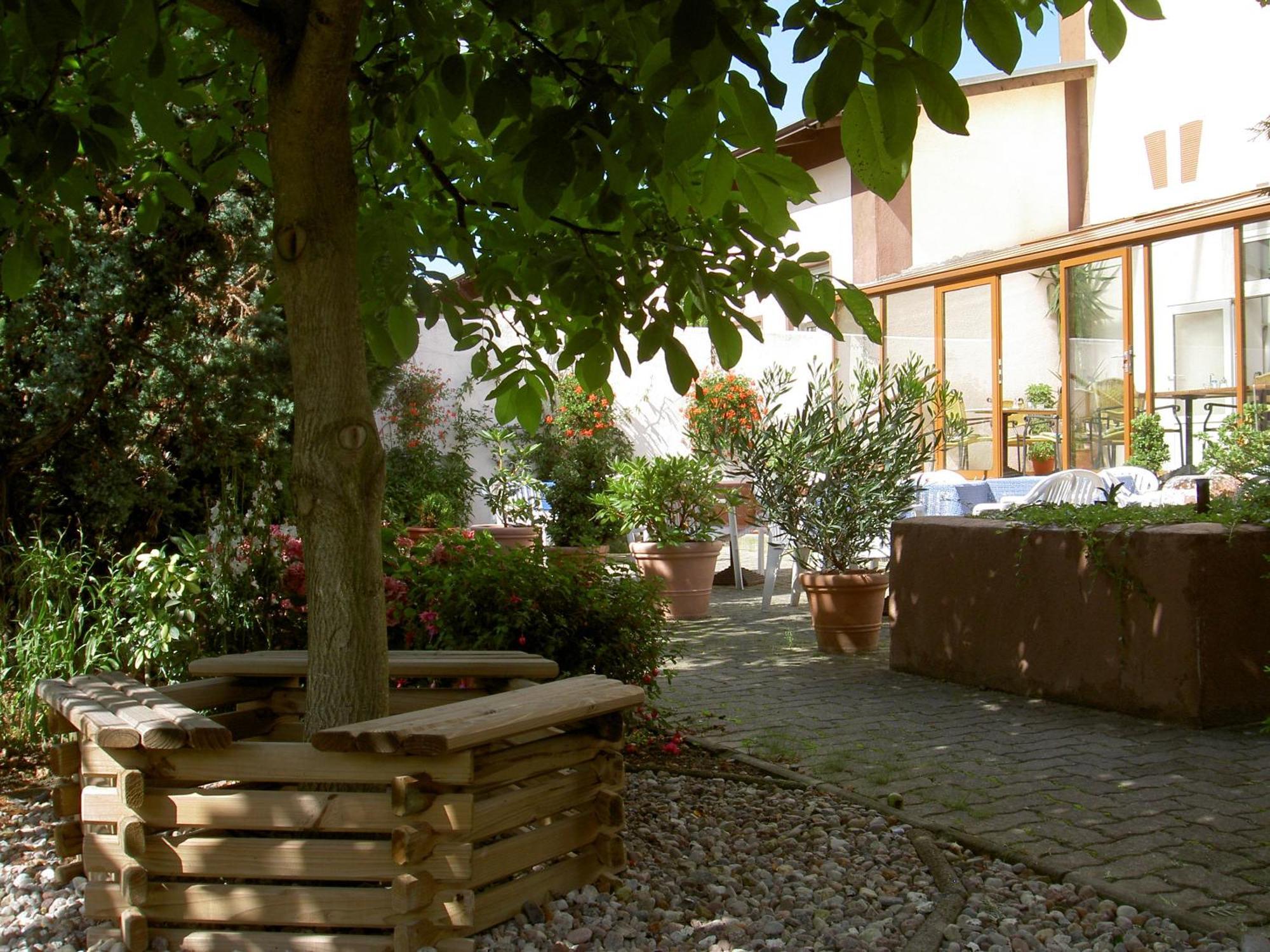 Hotel Gesellschaftshaus Bergen Auf Rugen Εξωτερικό φωτογραφία